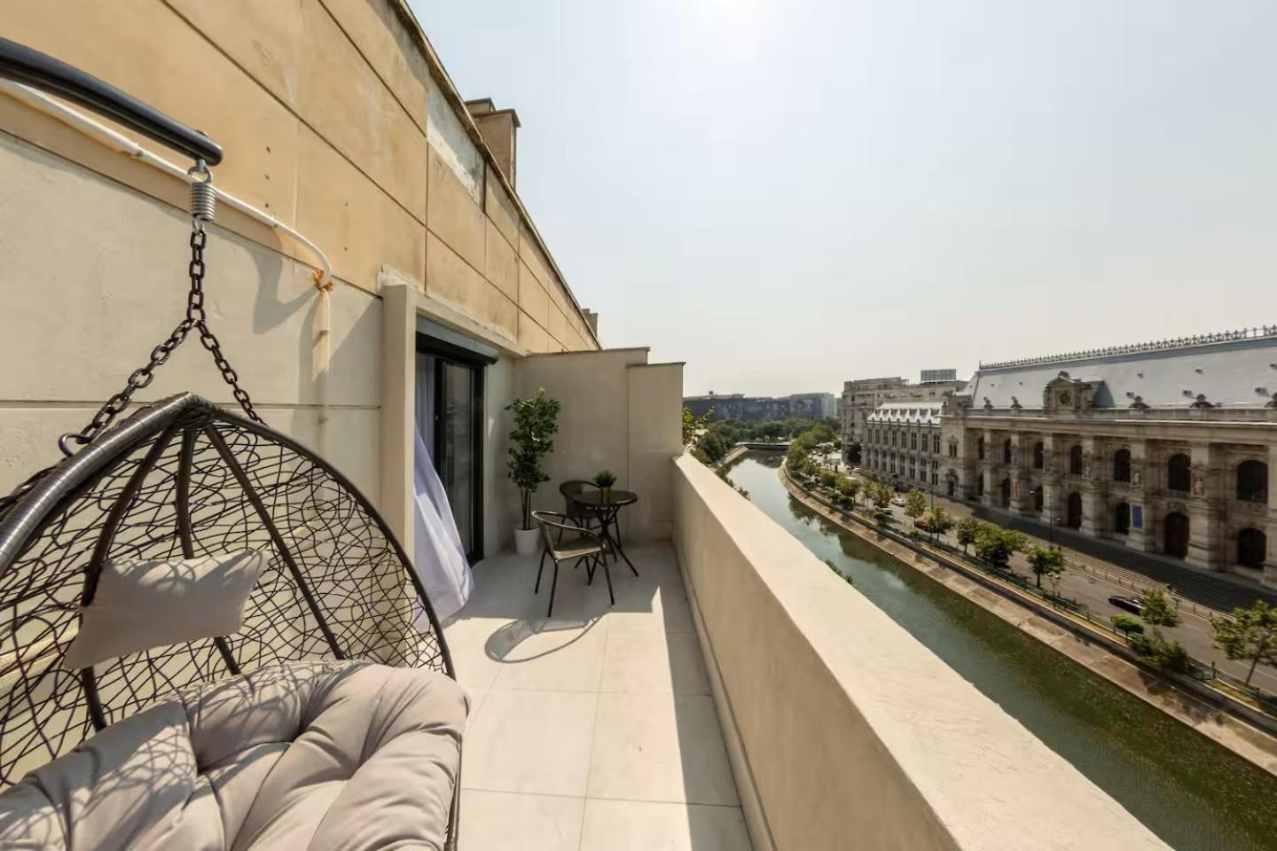 Aiastay River Apartment